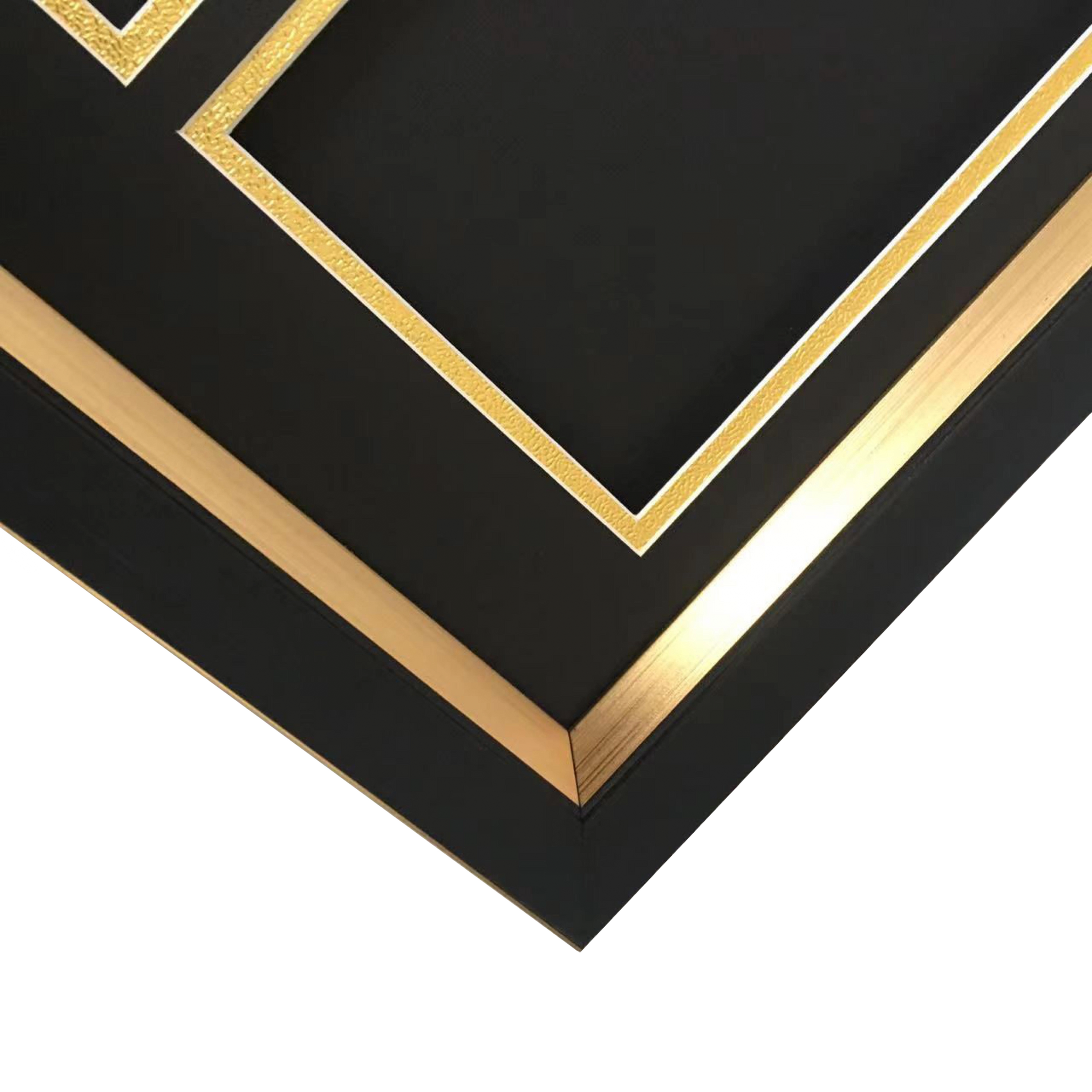 FrameDeluxe Deluxe DIY Shirt Frame Black and Gold / Black and Silver 75 x 85 cm.